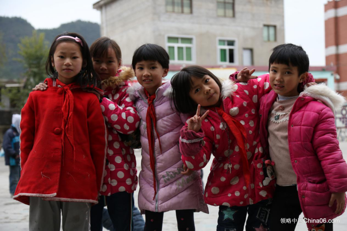 北京人社局、广州人社局、黔南州人社局、贵定人社局齐聚领略中国大数据中心，考察调研电商扶贫工作