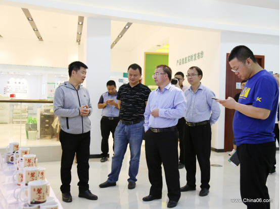 农村电商扶贫：甘肃省白银市委政研室调研组赴贵定县领略中国调研电商扶贫案例