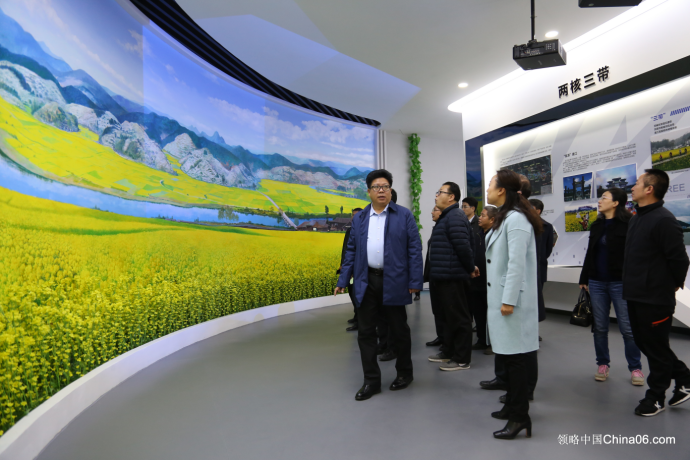 贵定电商助力精准扶贫：黔南州州长吴胜华率考察团队赴贵定领略中国大数据中心考察调研