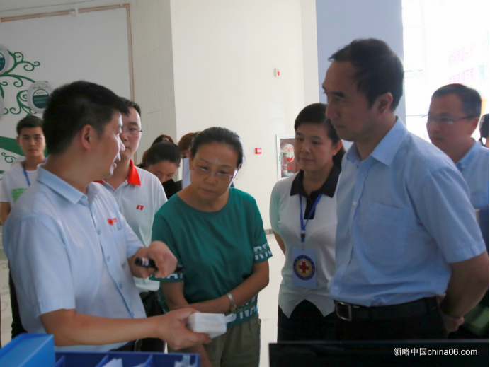 电商助力精准扶贫：中国红十字会副会长王海京部长远赴领略中国大数据中心考察电商扶贫工作