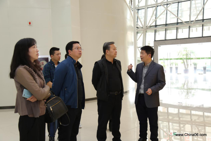 电商扶贫精准到人，一户一码领略中国：贵州省扶贫开发办公室副主任张涛带领考察团赴领略中国大数据中心观摩调研