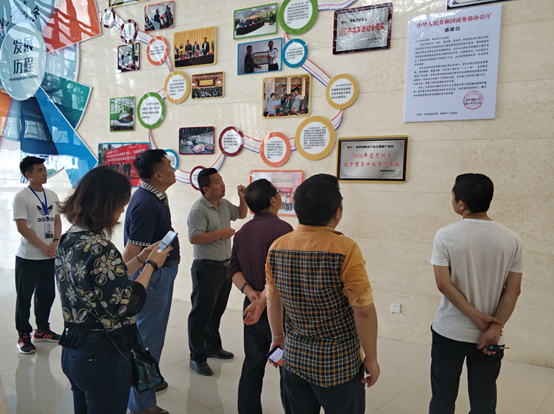 贵州省＂十三五＂规划实施中期评估调研组观摩领略中国电商扶贫新模式后：希望能全省推广