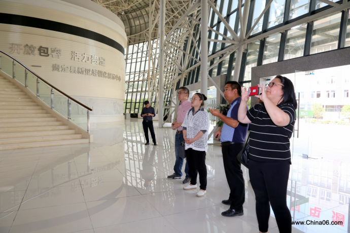 电商精准扶贫与物流产业的深度融合：上海韵达集团高管团队赴领略中国大数据中心考察调研