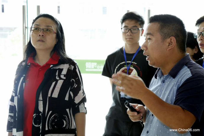 贵州省商务厅市场体系建设处副调研员张玲一行人赴贵定领略中国观摩电商扶贫案例