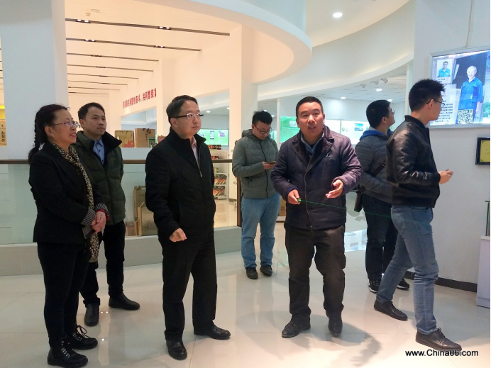 贵定电商扶贫：新疆巴楚县赴贵定领略中国考察大数据电商精准扶贫经验