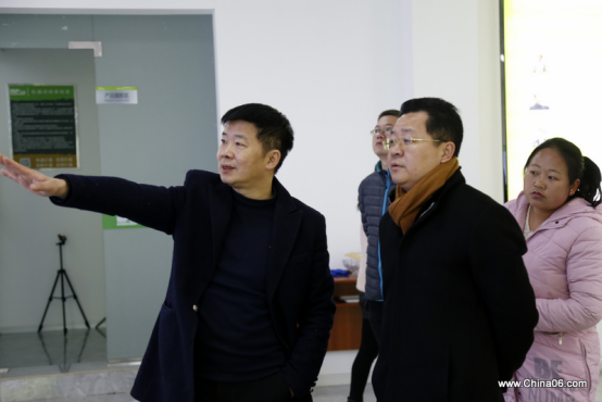 昭通市政府领导调研鲁甸县农村电子商务发展