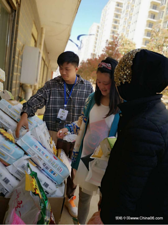 领略中国活化网点活动开始啦！ 第一站：领略中国百货扫码体验店