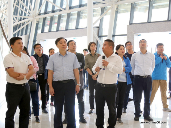 农村电商精准扶贫：省“放管服”改革第三调研组赴领略中国观摩电商扶贫案例